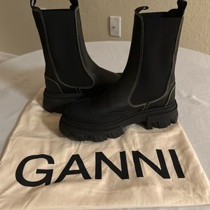 Ganni Mid Leather Chelsea boots Women’s size euro 39 us 7.5-8